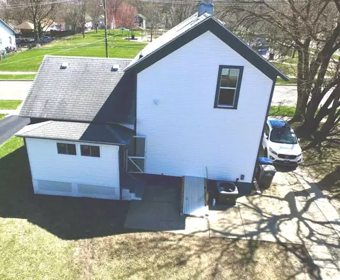 Other - 324 Lawrence Ave, Elgin, IL 60123 photo 4 of 7
