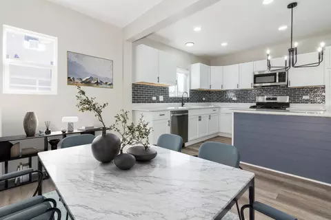 Dining - 324 Lawrence Ave, Elgin, IL 60123 photo 1 of 1
