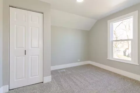 Bedroom - 324 Lawrence Ave, Elgin, IL 60123 photo 3 of 3
