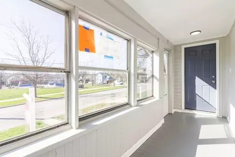Exterior - 324 Lawrence Ave, Elgin, IL 60123 photo 2 of 3