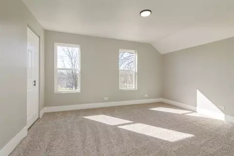 Bedroom - 324 Lawrence Ave, Elgin, IL 60123 photo 2 of 3