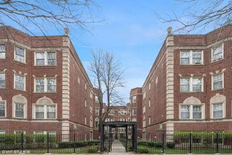6133 N Hoyne Ave #1, Chicago, IL 60659