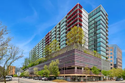 800 Elgin Rd #PH08, Evanston, IL 60201