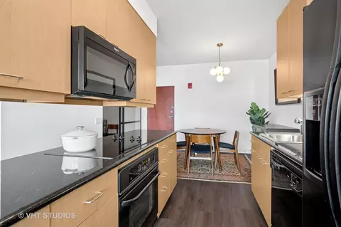Kitchen - 800 Elgin Rd #PH08, Evanston, IL 60201 photo 2 of 2