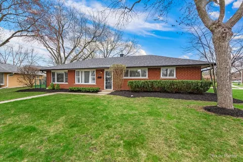 1809 N Chestnut Ave, Arlington Heights, IL 60004