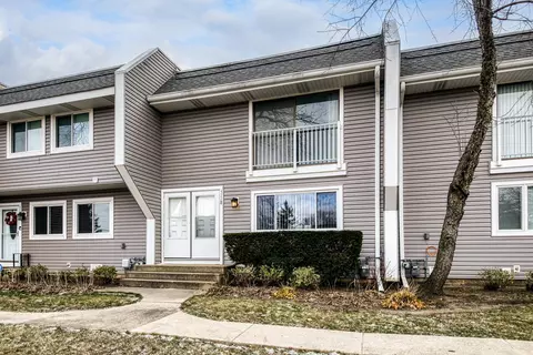 5118 Carol Ln, Gurnee, IL 60031