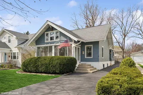 1736 Maclean Ct, Glenview, IL 60025
