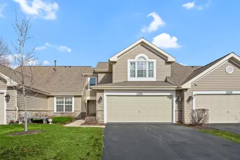 1296 Lake Shore Dr, Carol Stream, IL 60188
