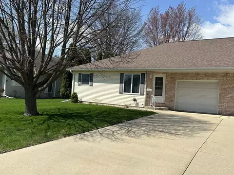 920 Sunshine Dr, Princeton, IL 61356