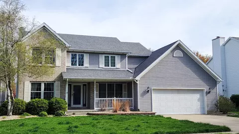 3102 Eagle Crest Rd, Bloomington, IL 61704
