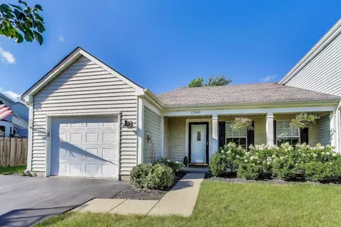 1340 Spalding Dr, Mundelein, IL 60060