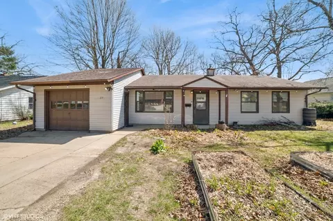 127 Tilton Park Dr, Dekalb, IL 60115