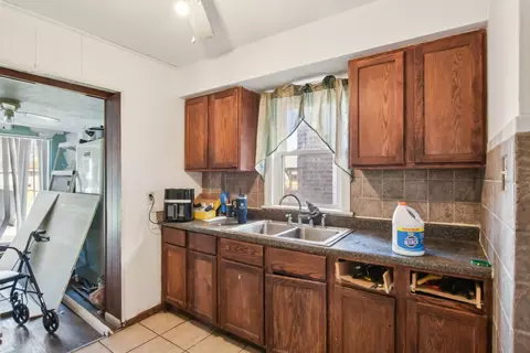 Kitchen - 9258 S Bishop St, Chicago, IL 60620 photo 1 of 2