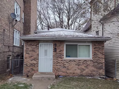 8043 S Saginaw Ave, Chicago, IL 60617