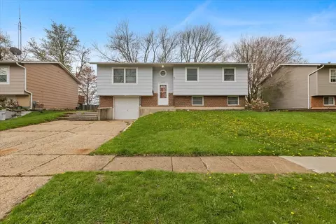 6860 Valley View Rd, Hanover Park, IL 60133