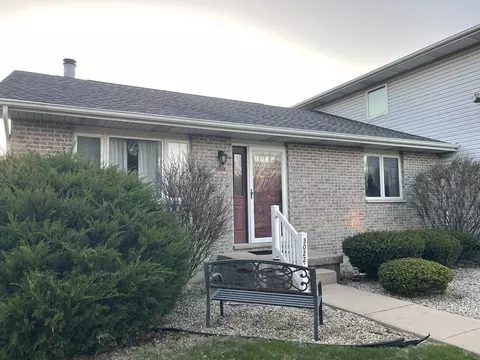 3022 Becker Dr #A, Peru, IL 61354 photo 3
