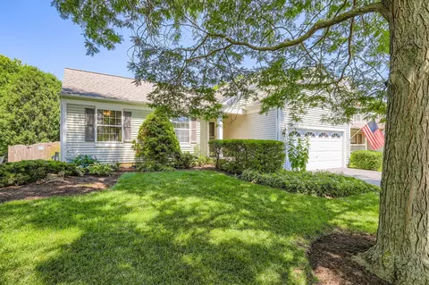 238 Indian Ridge Ln, Lake Villa, IL 60046