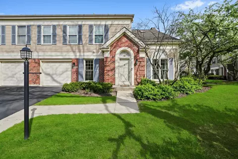 1945 N Charter Point Dr #D, Arlington Heights, IL 60004