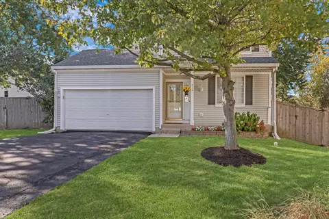 215 Pennsbury Ct, Round Lake Beach, IL 60073