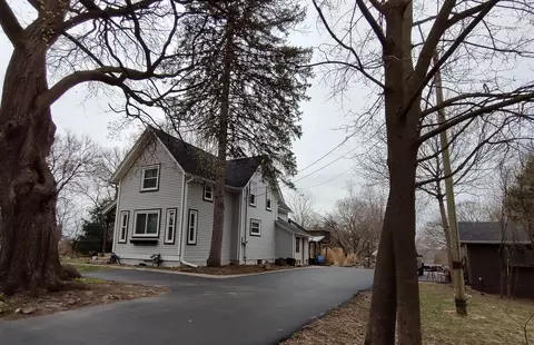 9582 Beaver Valley Rd, Belvidere, IL 61008
