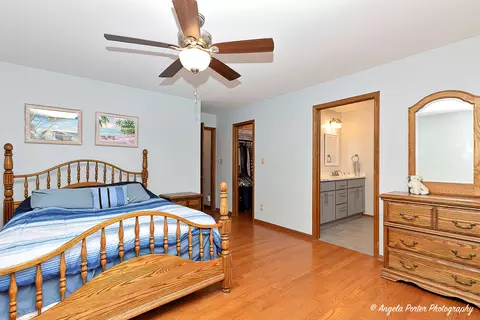 Bedroom - 911 Hampton Ct, Mchenry, IL 60050 photo 3 of 4