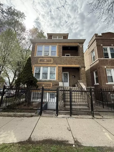 2756 S Kolin Ave, Chicago, IL 60623