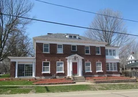 2 N Harlem Ave, Freeport, IL 61032