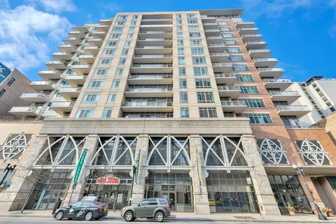 230 W Division St #606, Chicago, IL 60610