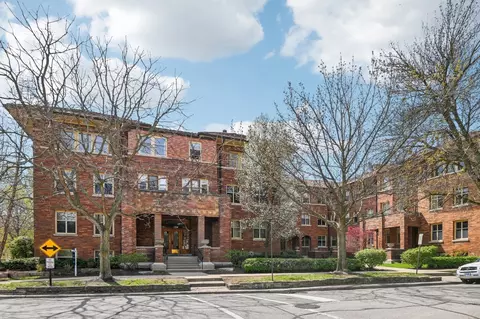 508 Lee St #3E, Evanston, IL 60202