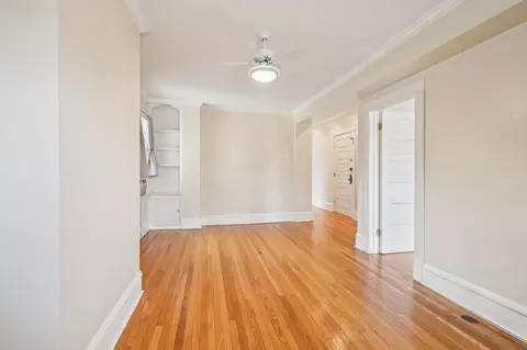 Living - 508 Lee St #3E, Evanston, IL 60202 photo 2 of 2