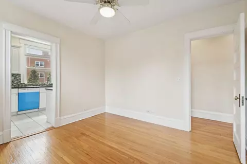 Bedroom - 508 Lee St #3E, Evanston, IL 60202 photo 2 of 6