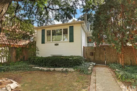 1751 Dewes St, Glenview, IL 60025