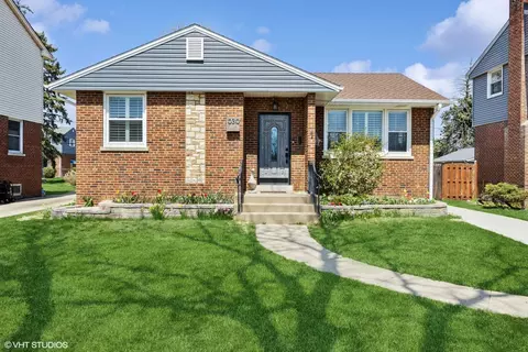 10310 Oxford St, Westchester, IL 60154