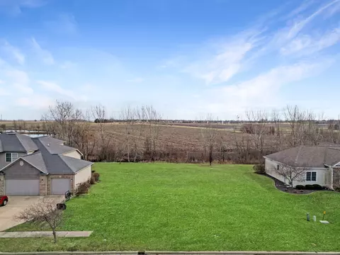 3820 Renaissance Dr, Normal, IL 61761 photo 1