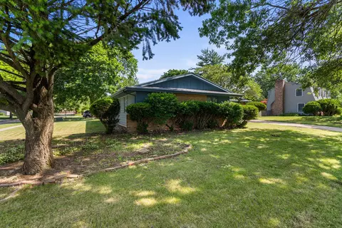 1204 Harrington Dr, Champaign, IL 61821 photo 32
