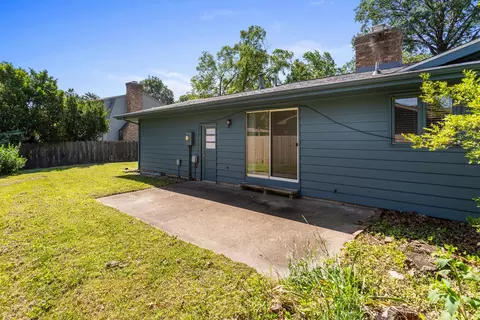 1204 Harrington Dr, Champaign, IL 61821 photo 31
