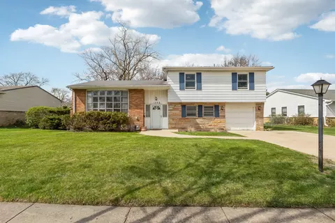 1442 E Norman Dr, Palatine, IL 60074