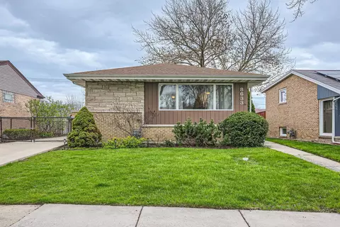 8633 N Olcott Ave, Niles, IL 60714