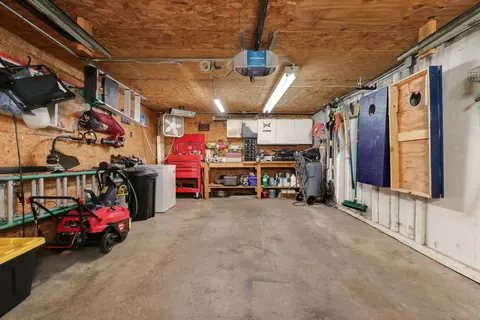 Exterior - 910 S Cottage Ave, Normal, IL 61761 photo 4 of 11