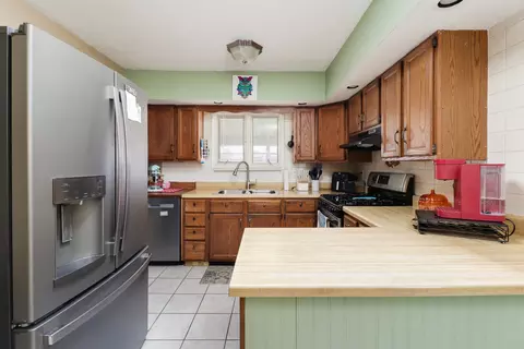 Kitchen - 910 S Cottage Ave, Normal, IL 61761 photo 2 of 4