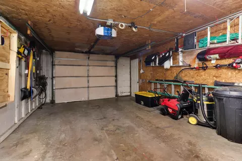 Exterior - 910 S Cottage Ave, Normal, IL 61761 photo 5 of 11