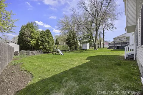 Exterior - 700 Cooper Ct E, Aurora, IL 60504 photo 3 of 4