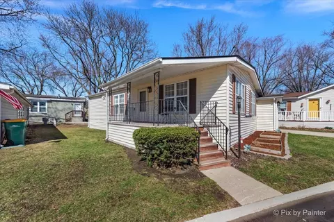 220 Melbrooke Rd, Elgin, IL 60123 photo 3