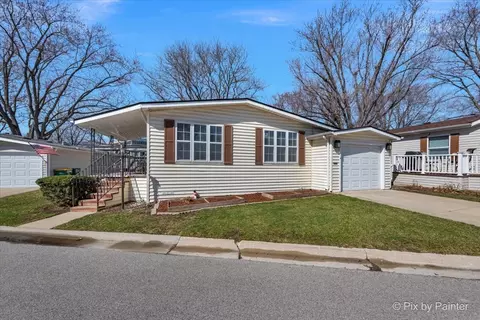 220 Melbrooke Rd, Elgin, IL 60123