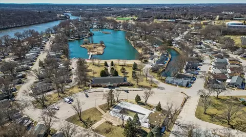 220 Melbrooke Rd, Elgin, IL 60123 photo 32