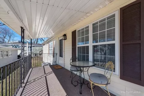 220 Melbrooke Rd, Elgin, IL 60123 photo 4