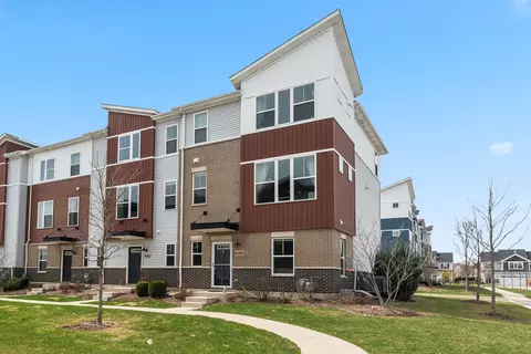 4181 Calder Ln, Aurora, IL 60504