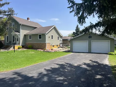 425 S 4th St, Clifton, IL 60927