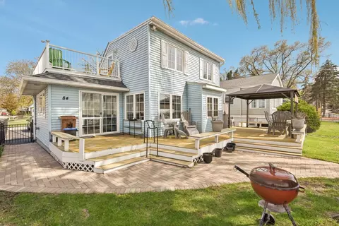 84 Lake Ln, Fox Lake, IL 60020