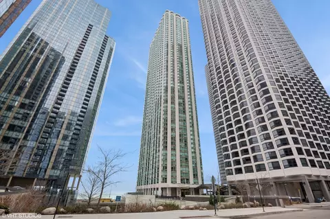 195 N Harbor Dr #1008, Chicago, IL 60601